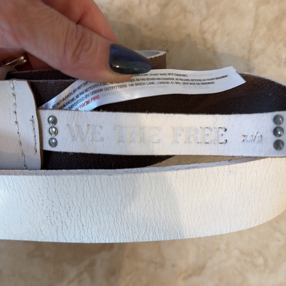 We The Free Ashby Stone Cream Leather Belt - Picture 3 of 3